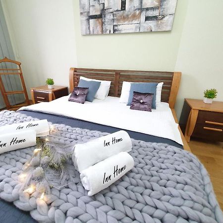 Inn Home Apartments In Kiev Center Dış mekan fotoğraf