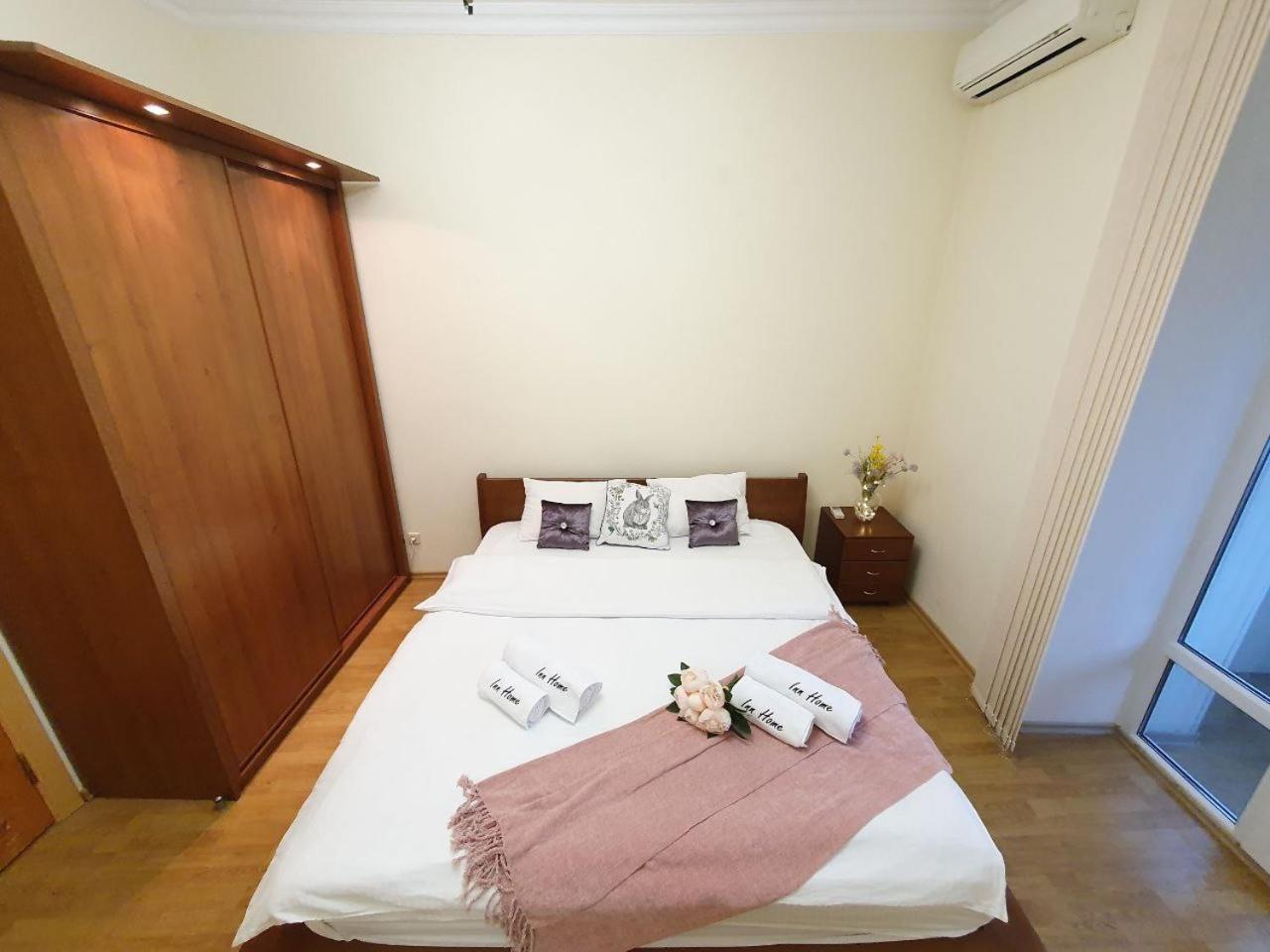 Inn Home Apartments In Kiev Center Dış mekan fotoğraf