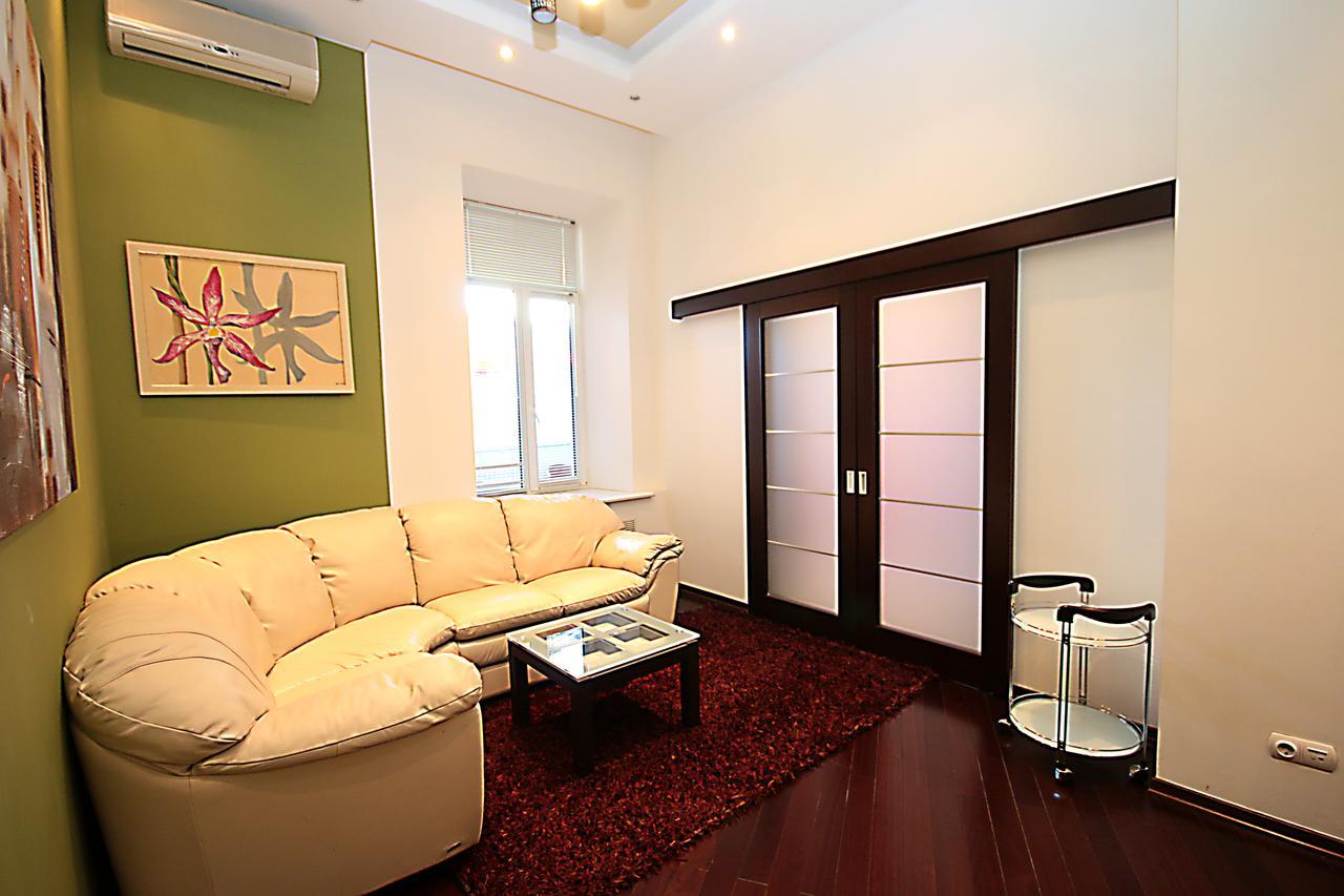 Inn Home Apartments In Kiev Center Dış mekan fotoğraf